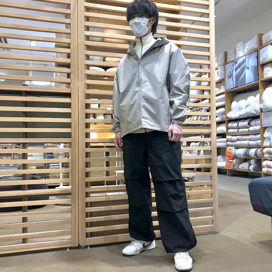 パラシュートパンツ