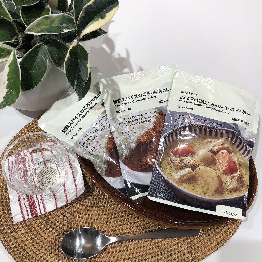 焙煎スパイスのごろり牛肉カレー　とんこつと和風だしのクリーミースープカレー