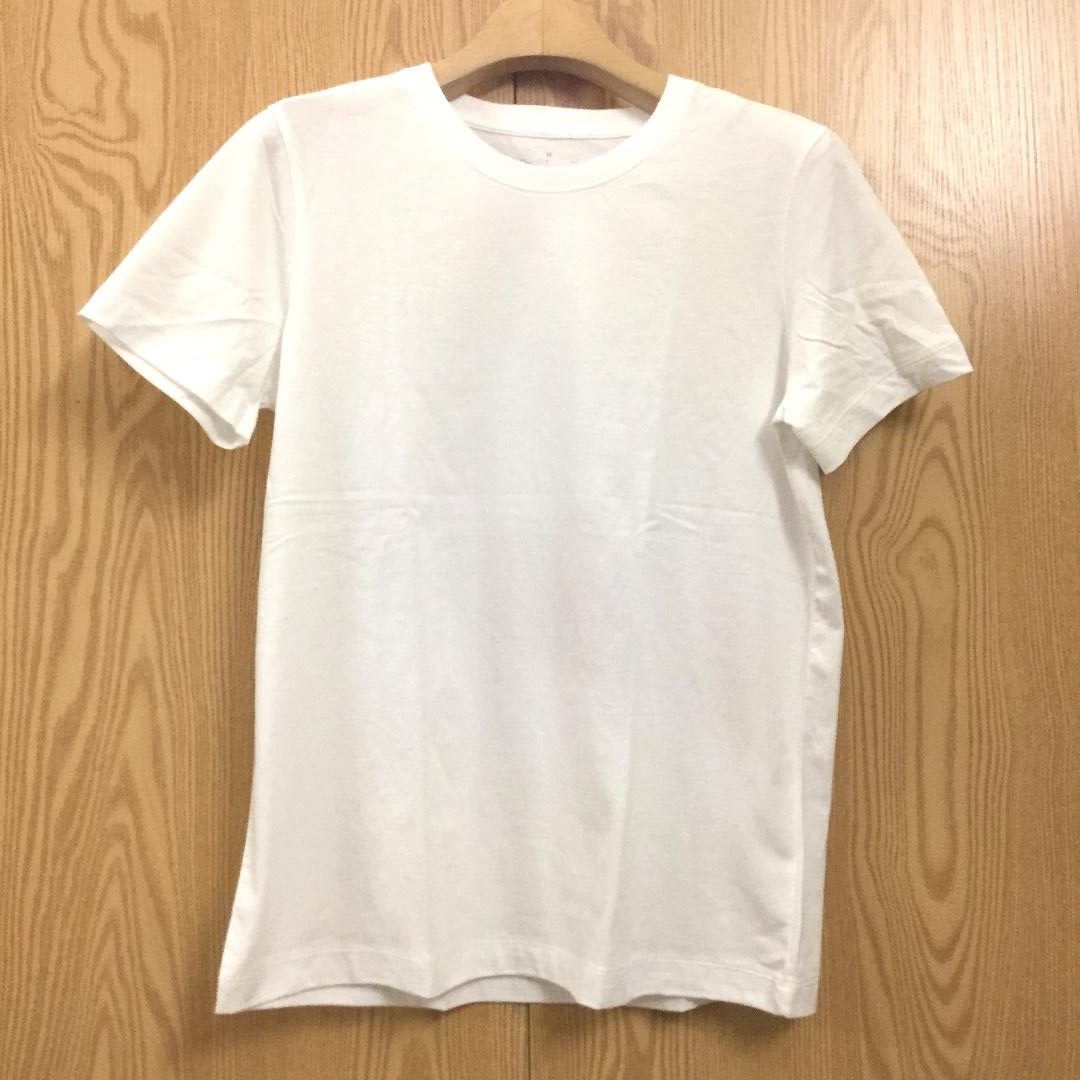 キービジュアル画像：白い半袖Tシャツ｜スタッフのおすすめ