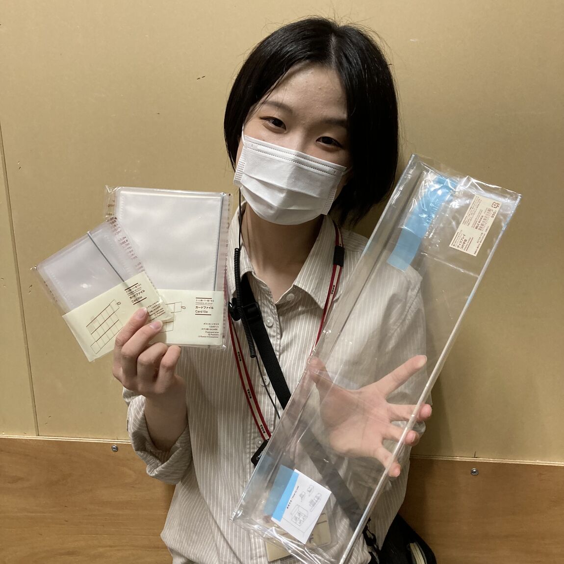 【イオンモール姫路大津】 お気に入りが引き立つ アクリルディスプレイ&カードファイル
