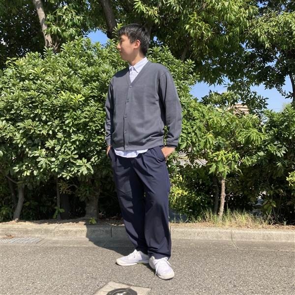Vネックカーディガン