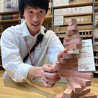 【アリオ上田】消臭効果のあるツリーのインテリアをプレゼントにいかがですか？