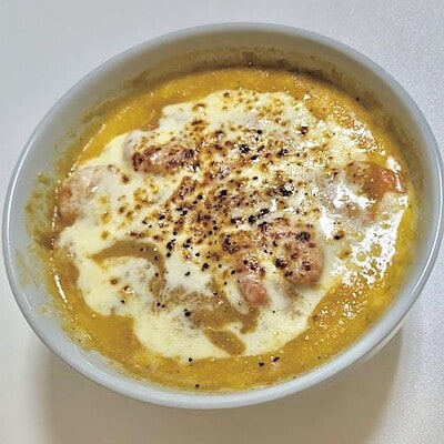 【ベイドリーム清水】　アレンジレシピ　焙煎スパイスの海老のクリーミーカレー　カレーチーズドリア