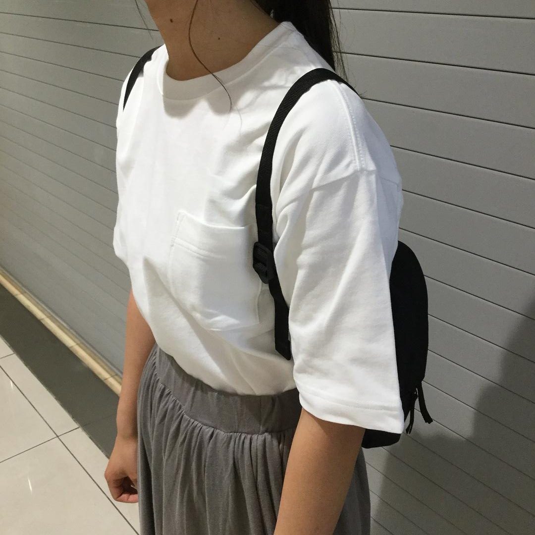 キービジュアル画像：白Tシャツコーデ（婦人）｜スタッフのおすすめ