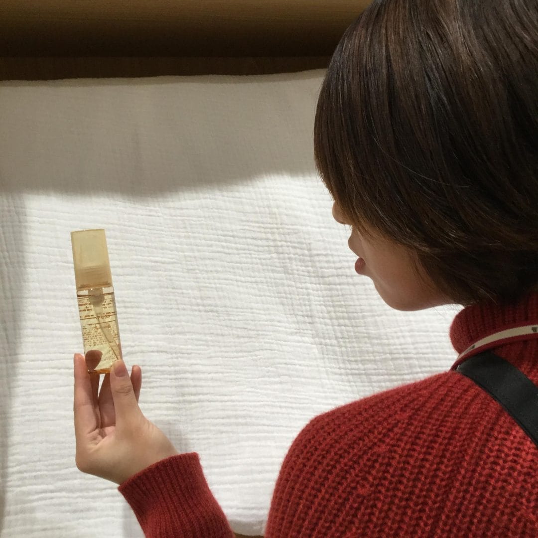 キービジュアル画像：　すぐ髪になじみ、サラサラ