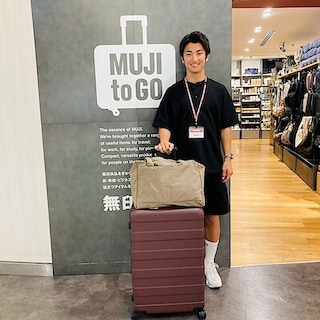 【MUJI to GO成田国際空港第1ターミナル】バーを自由に調節できるダイヤルロック式のハードキャリー