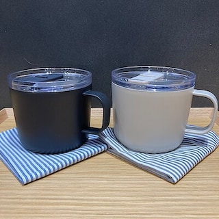 【MUJI to GO成田国際空港第1ターミナル】様々なシーンで活躍する『目盛り付き 保温保冷 蓋付きマグカップ』