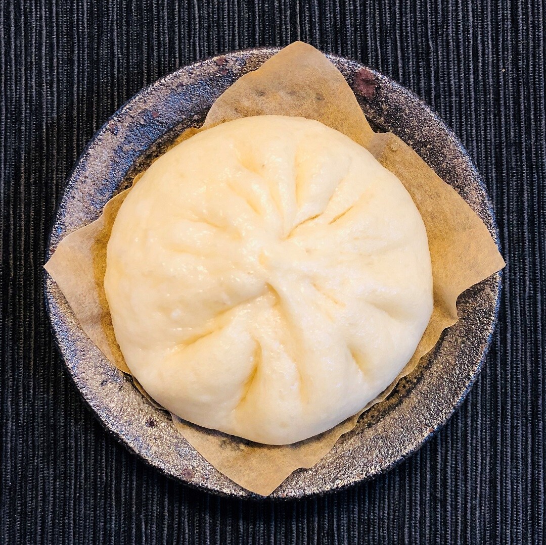 キービジュアル画像：『ごはんにかける 黒豚と大麦黒酢の酸辣湯』で肉まんをつくりました