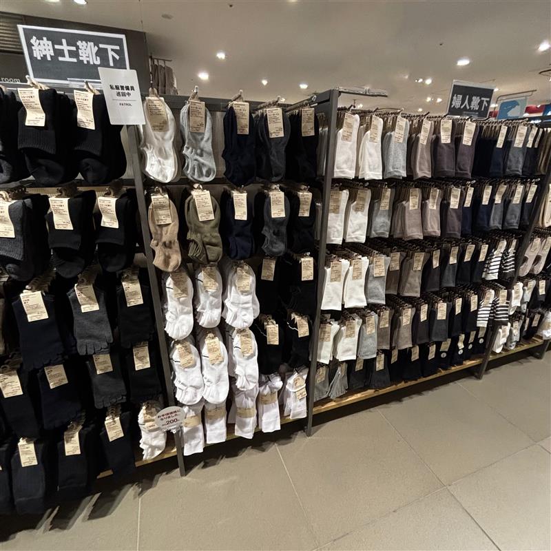 靴下売場全体