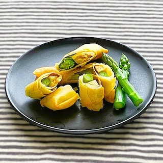 【京都山科】アスパラと魚肉ソーセージの春巻き｜季節野菜のレシピ