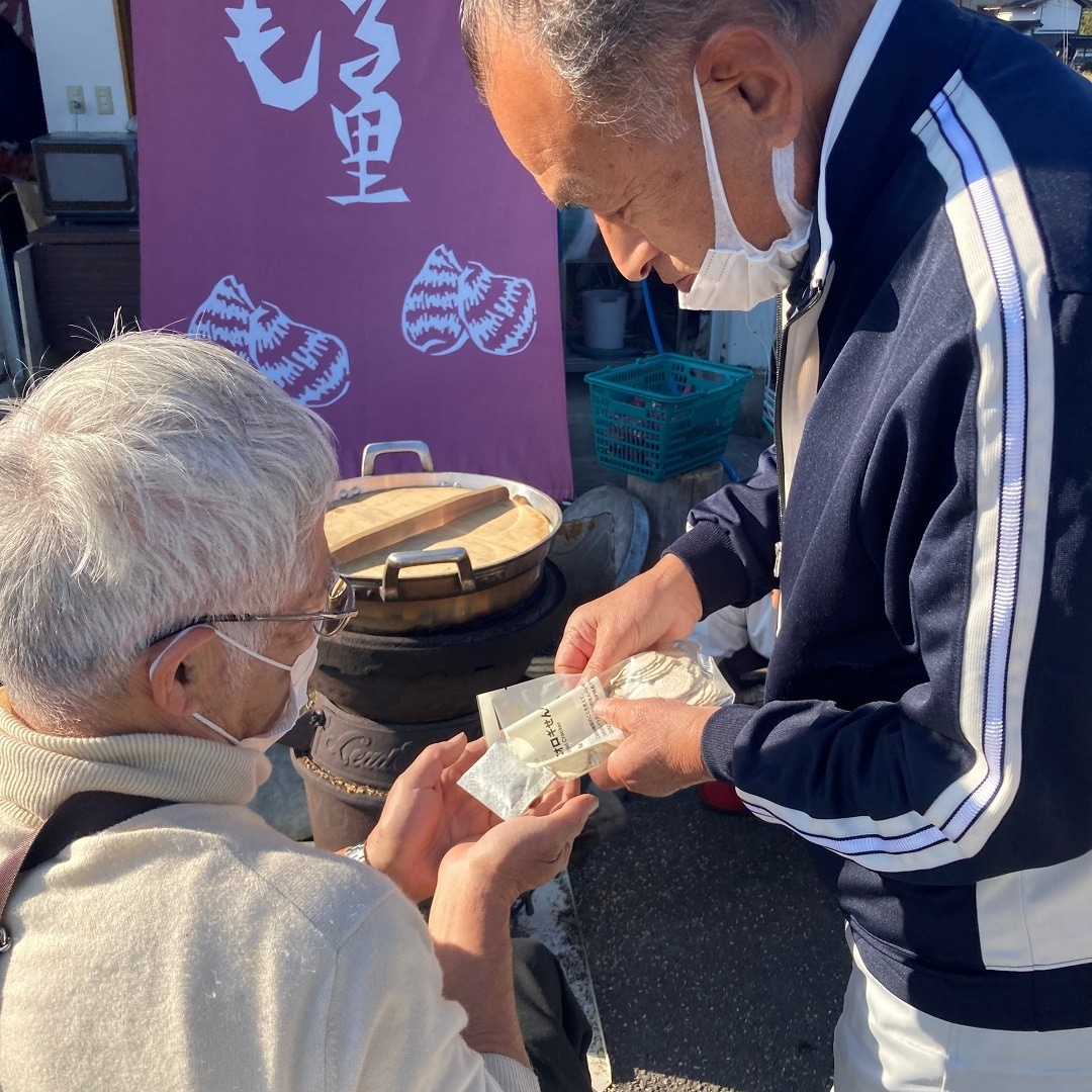 コオロギせんげいと地域のみなさん