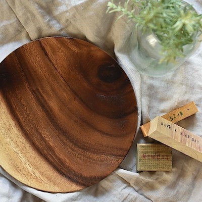 【セブンパークアリオ柏】木目の表情が楽しめる！アカシアのプレート