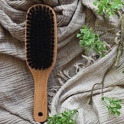 【セブンパークアリオ柏】洋服のホコリ対策に！ブナ材洋服ブラシ