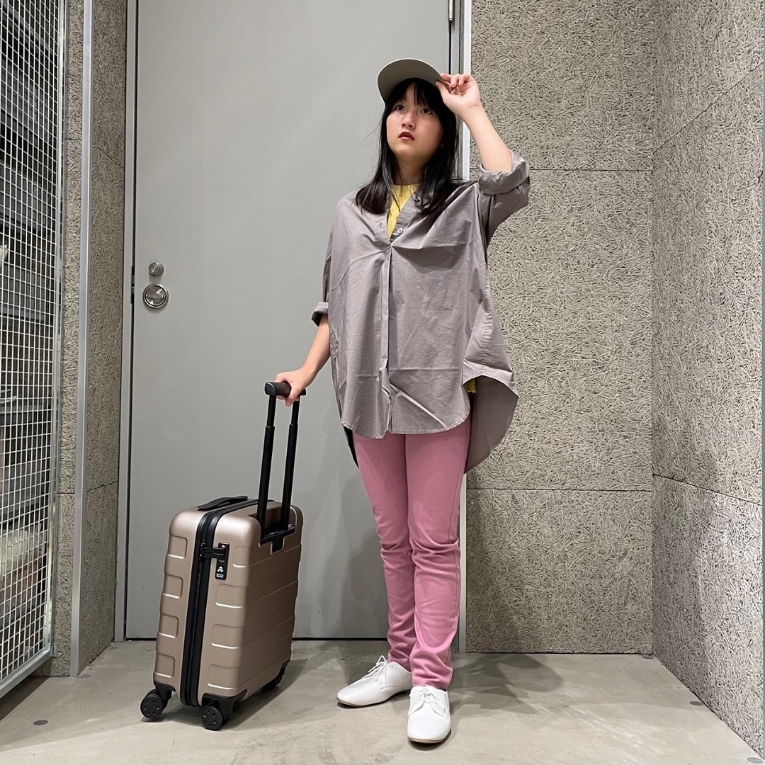 ジュニア大人コーデ　チュニック　レギンス　全身