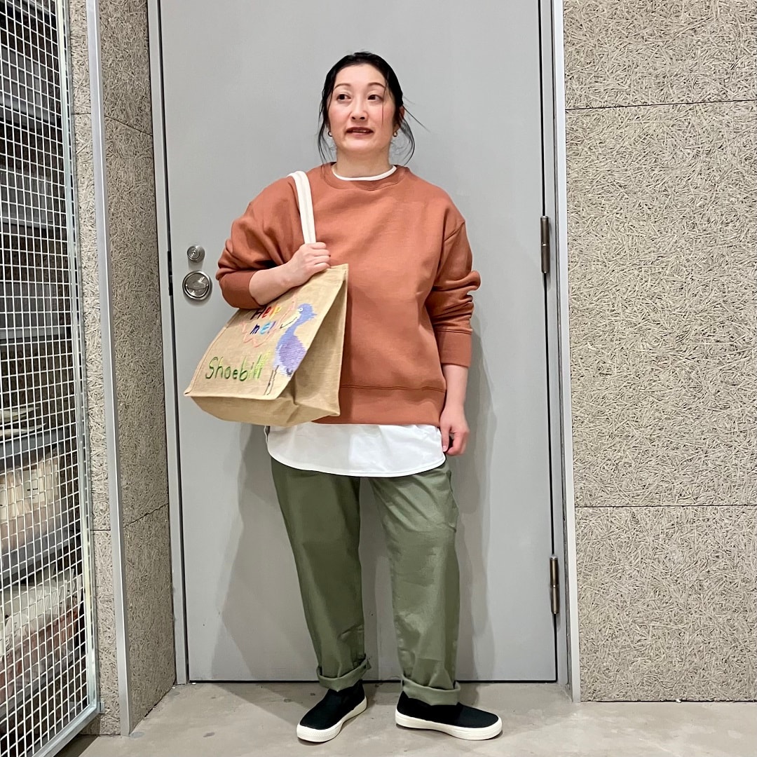 低身長　秋色コーデ　全身