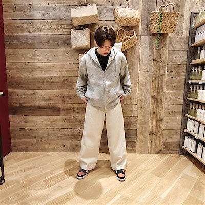 【イオンモール香椎浜】身長172 cm