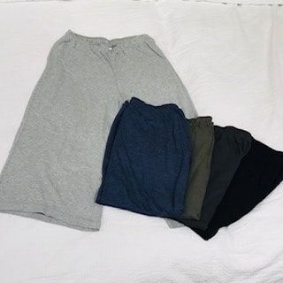 キービジュアル画像：暑いこの時期にピッタリ！レーヨン七分丈パンツ