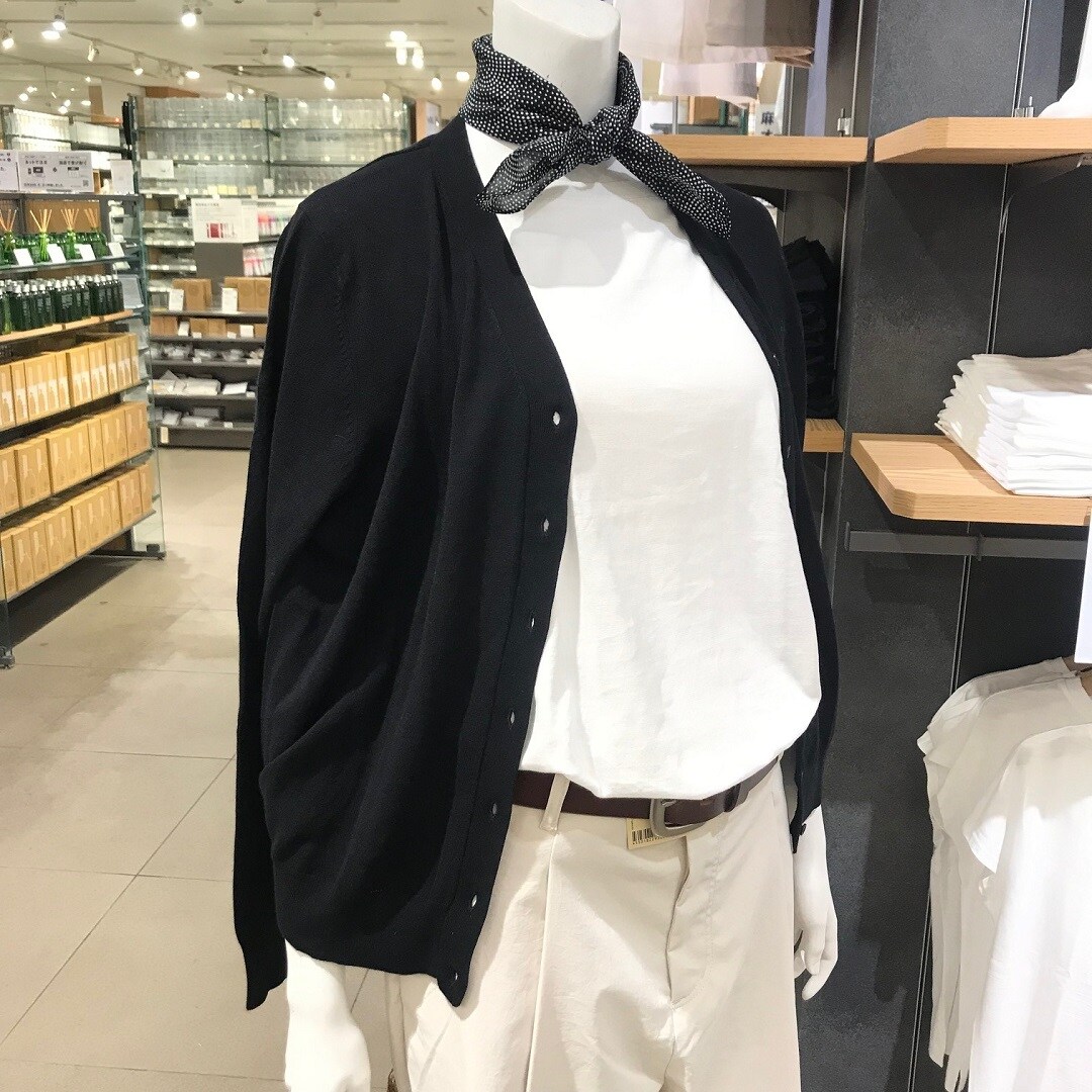 【ザ・モール仙台長町】セールのカーディガンの写真