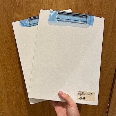 【アピタ島田】スタッフの愛用品 「収納付きクリップボード」
