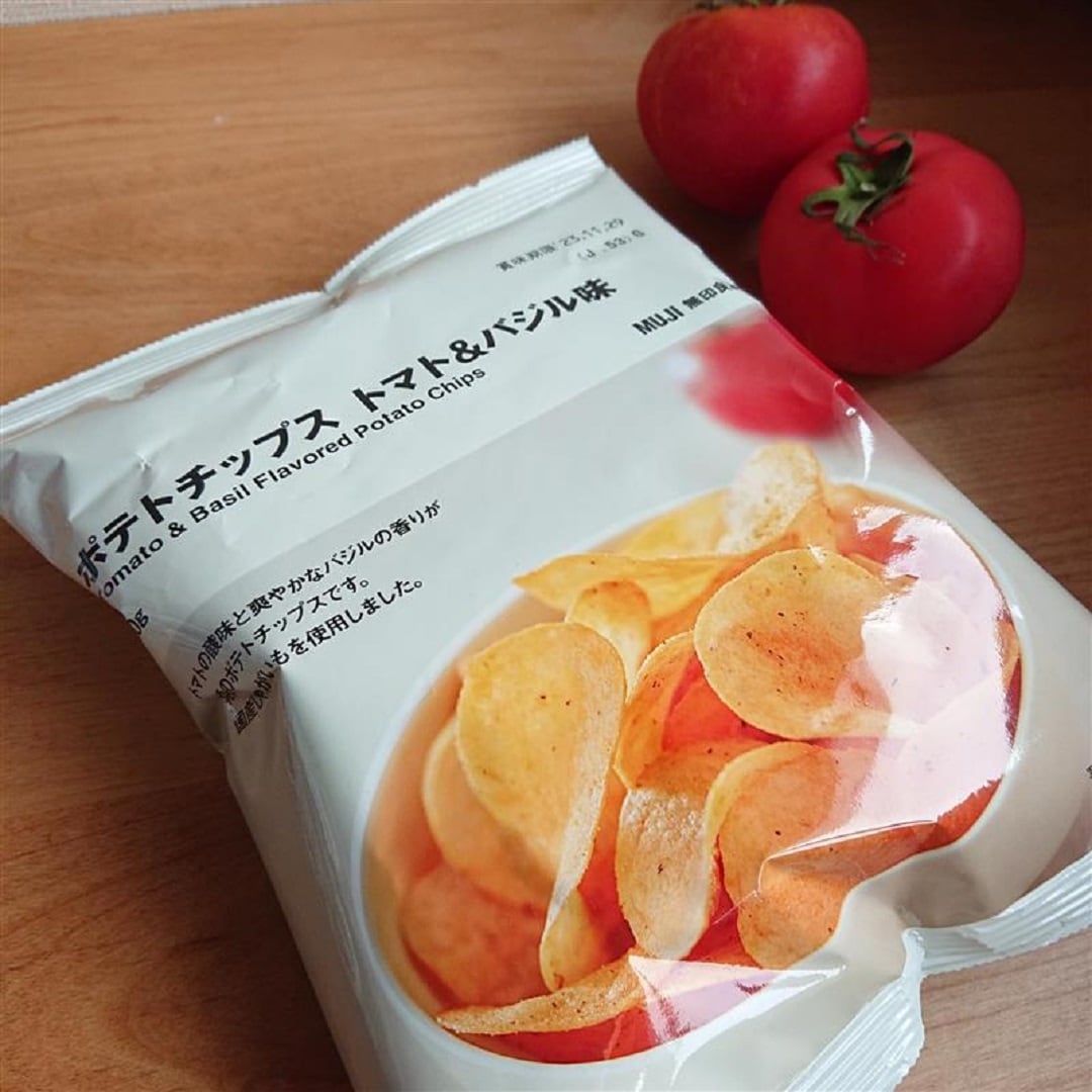 【アピタ島田】ポテトチップストマト＆バジル味パッケージ画像