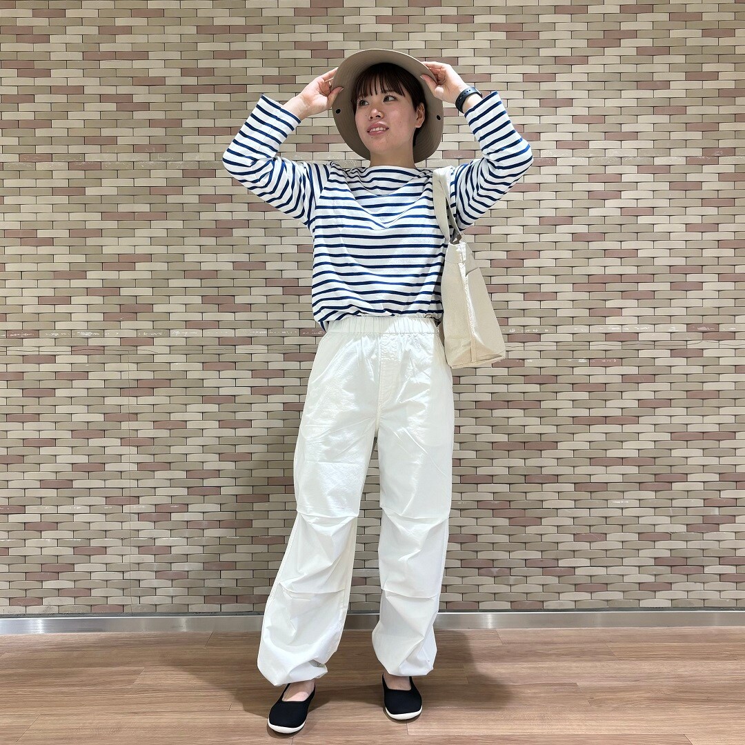 パラシュートパンツ　ボーダーコーデ　メイン