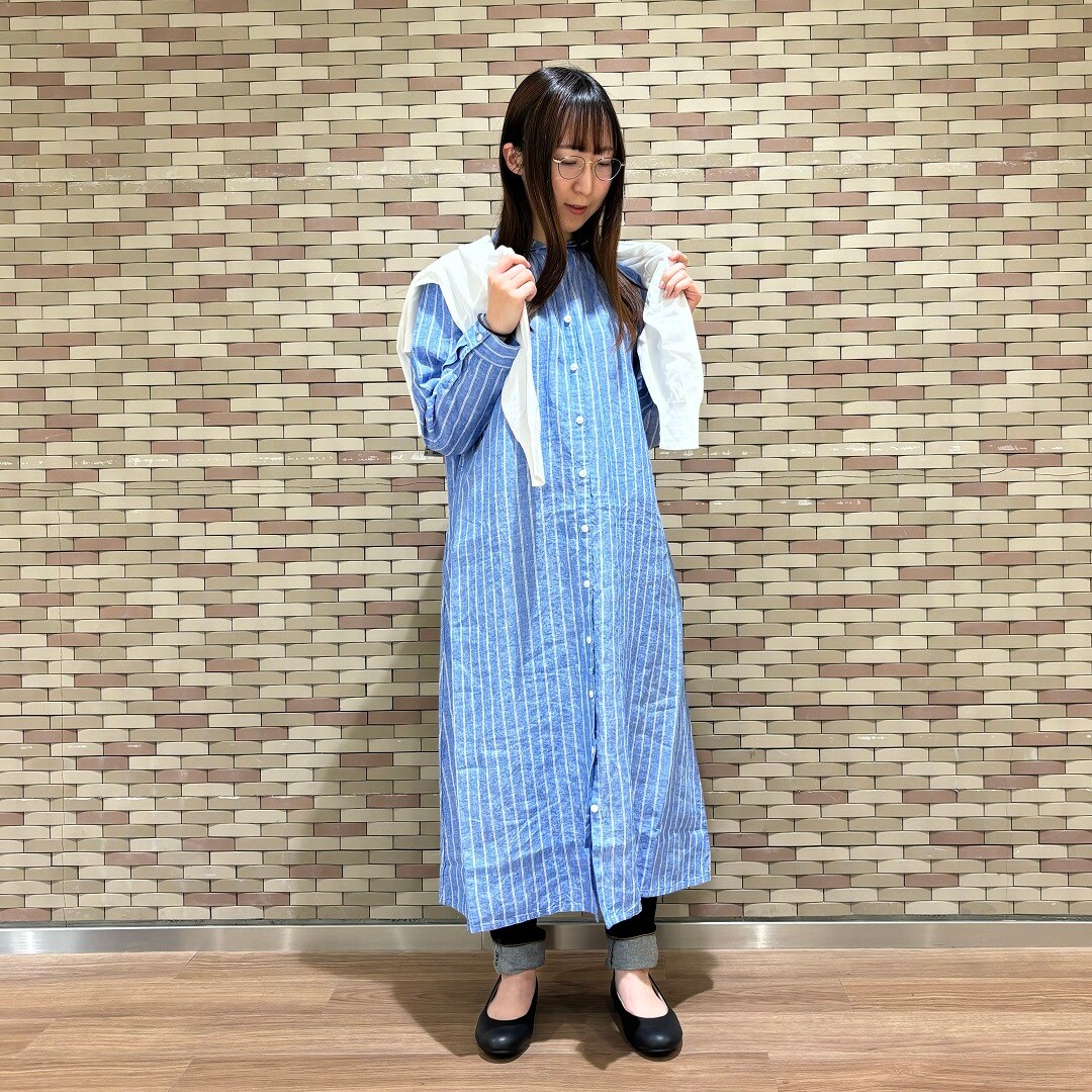 リネンワンピースコーデ