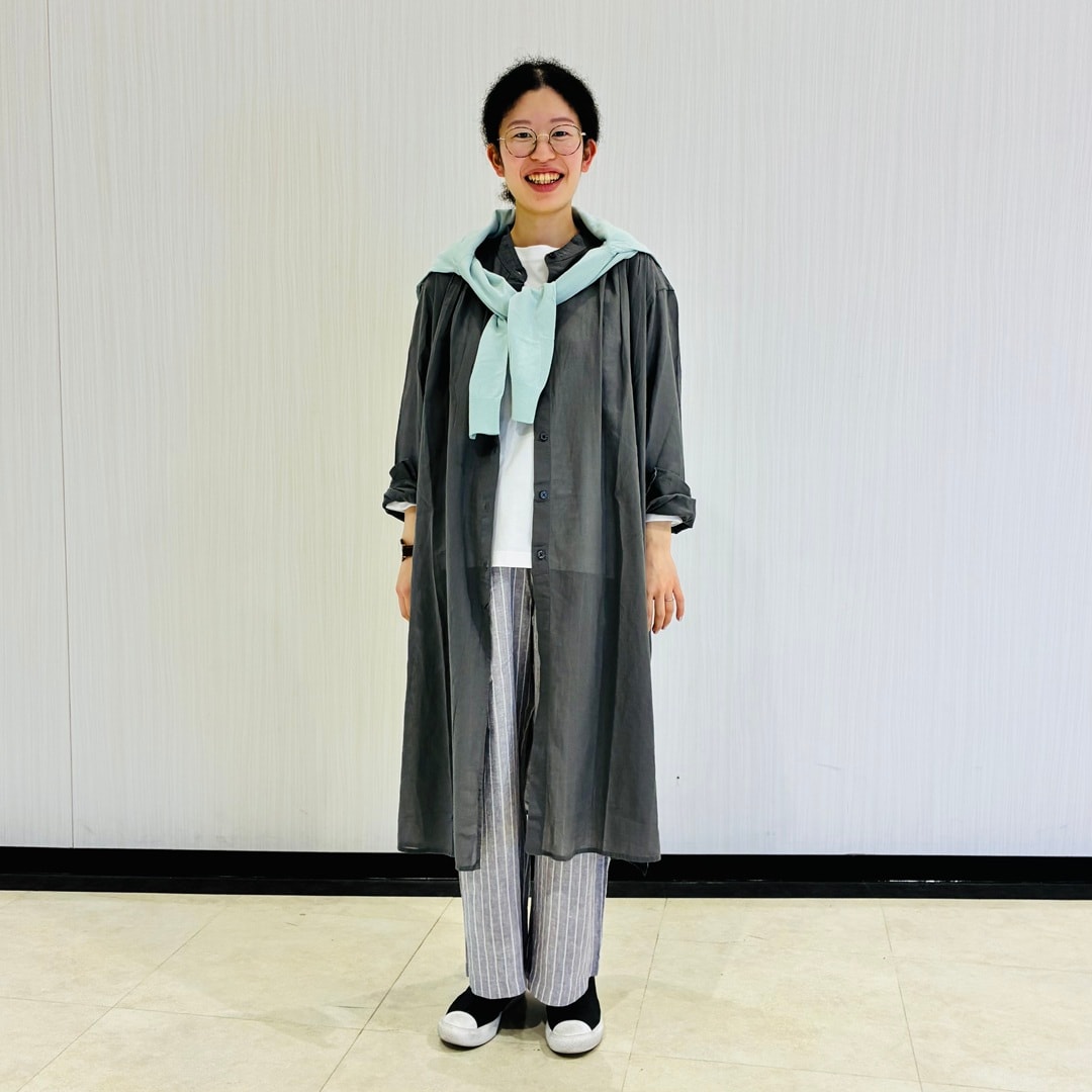 婦人強撚シアーワンピースコーデ