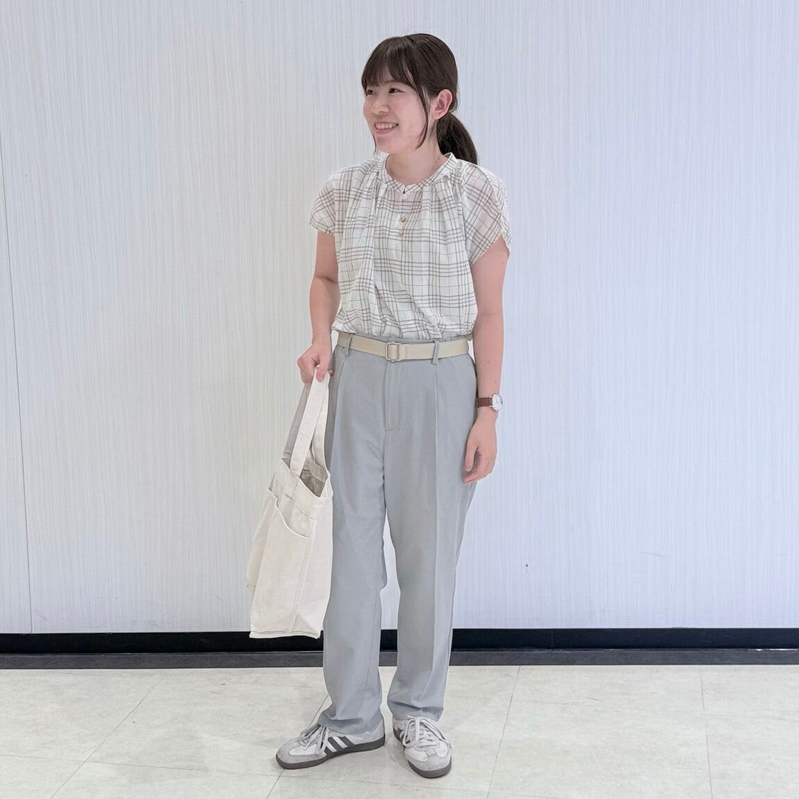 婦人　サムネ
