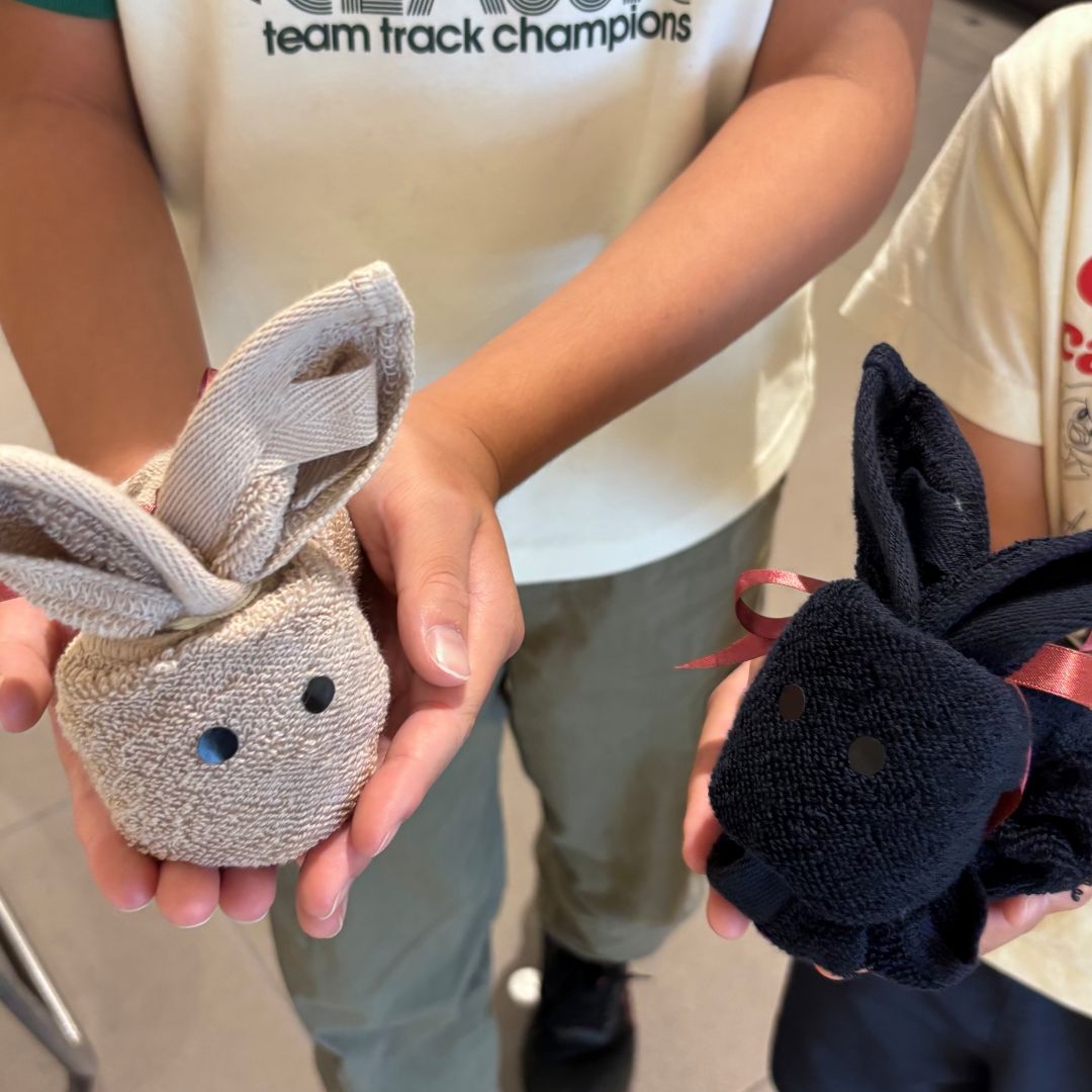 【アピタ島田】ハンドタオルで作ったウサギのぬいぐるみ画像