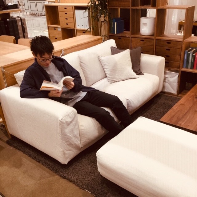 イオンモール旭川西】10年ぶりにリニューアル、座り心地最高のソファ