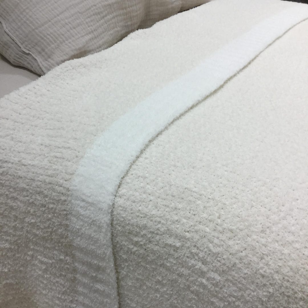 キービジュアル画像：寒い季節、毛布はいかがですか｜スタッフのおすすめ