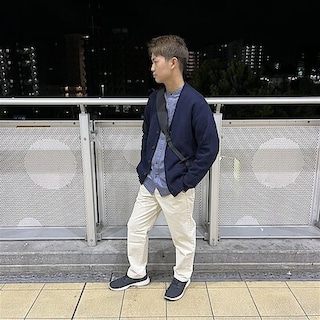 【イオンモール伊丹】シャツとカーディガンを使った先取り春コーデ