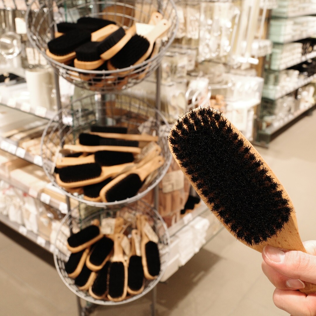 【マリエとやま】ブラシの売場
