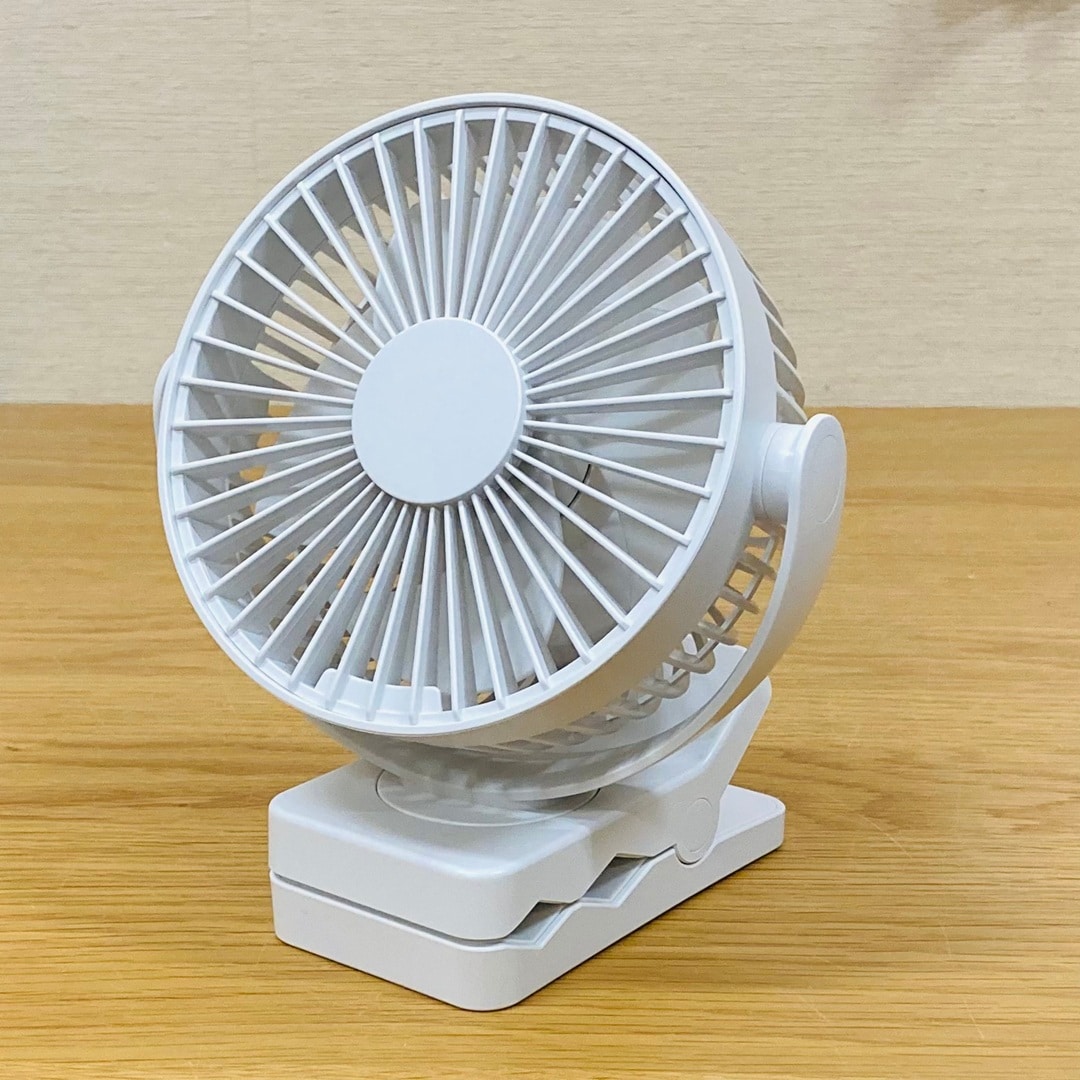 【ガーデンパーク和歌山】良品、涼風『置いても使える 充電式クリップファン』