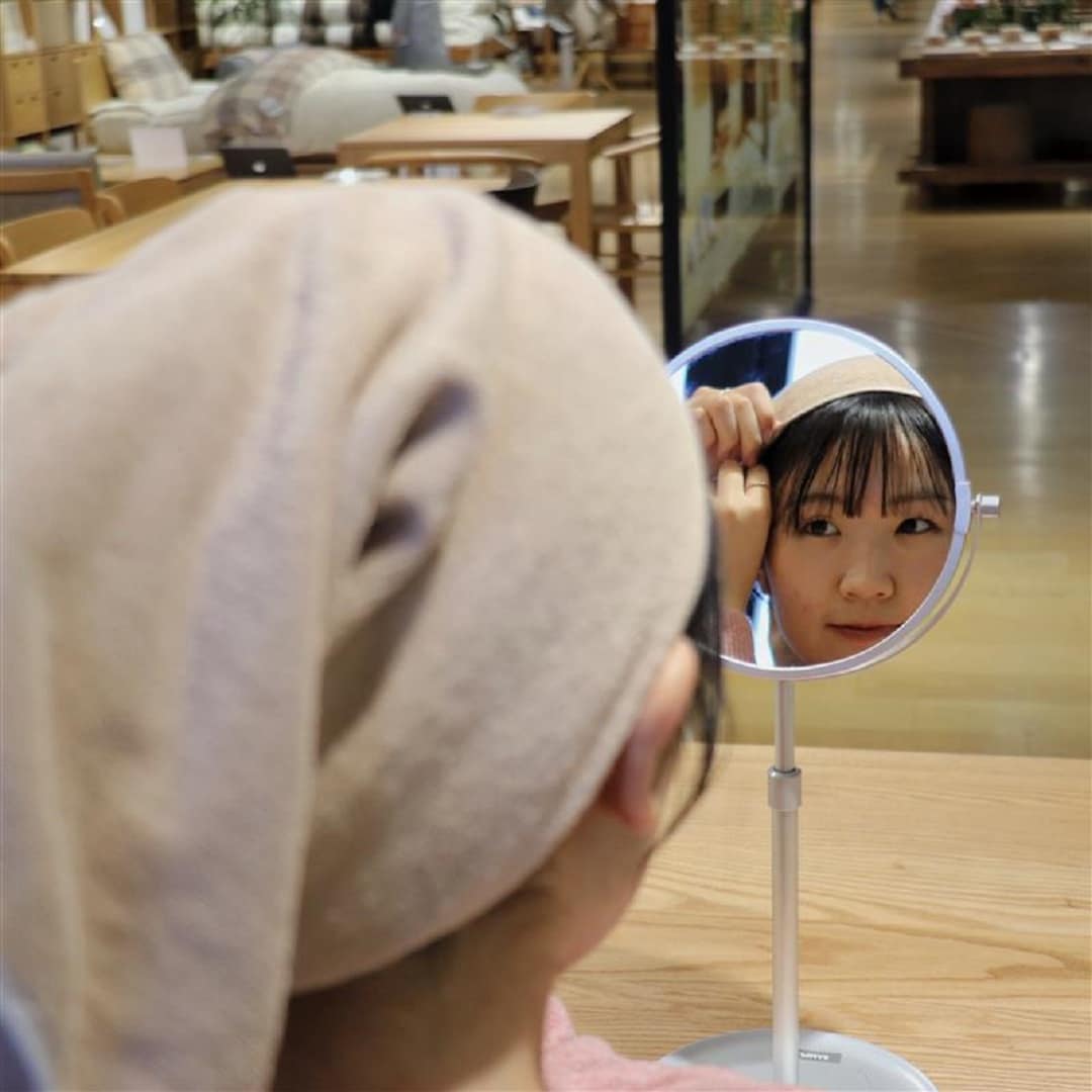 タオルを試している写真