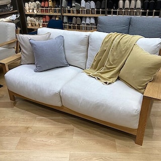 【イオンモール高崎】新商品　両面で使い分けができるクッションカバー・ひざ掛け