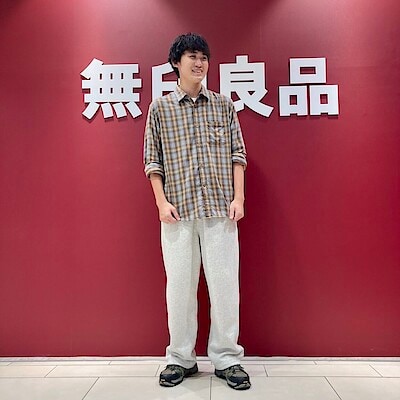 【MOMOテラススタッフ】身長181cm