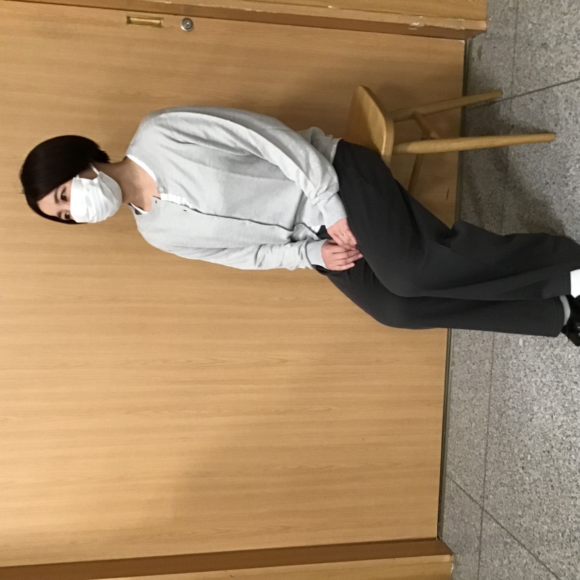 カーディガン着用写真