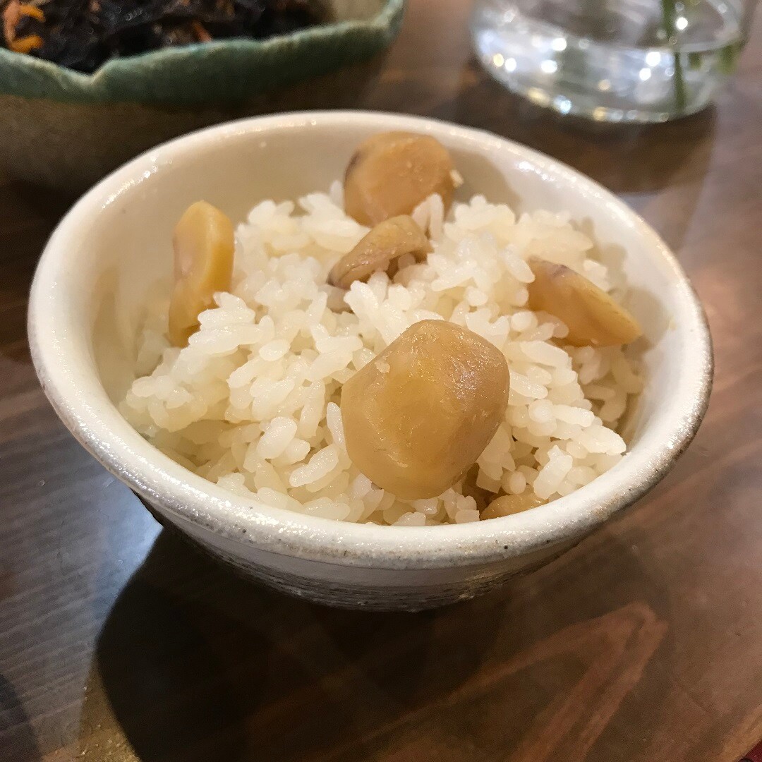 キービジュアル画像：秋を感じる栗ごはん