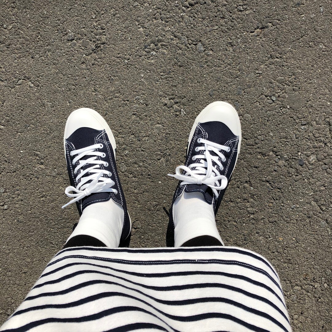 スニーカー