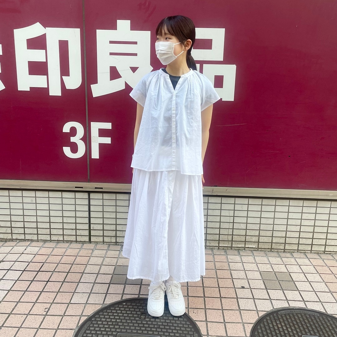 スタッフスナップ　婦人