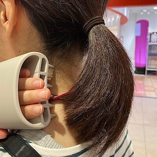 【アクアウォーク大垣】シリコーン頭皮ケアマッサージブラシ