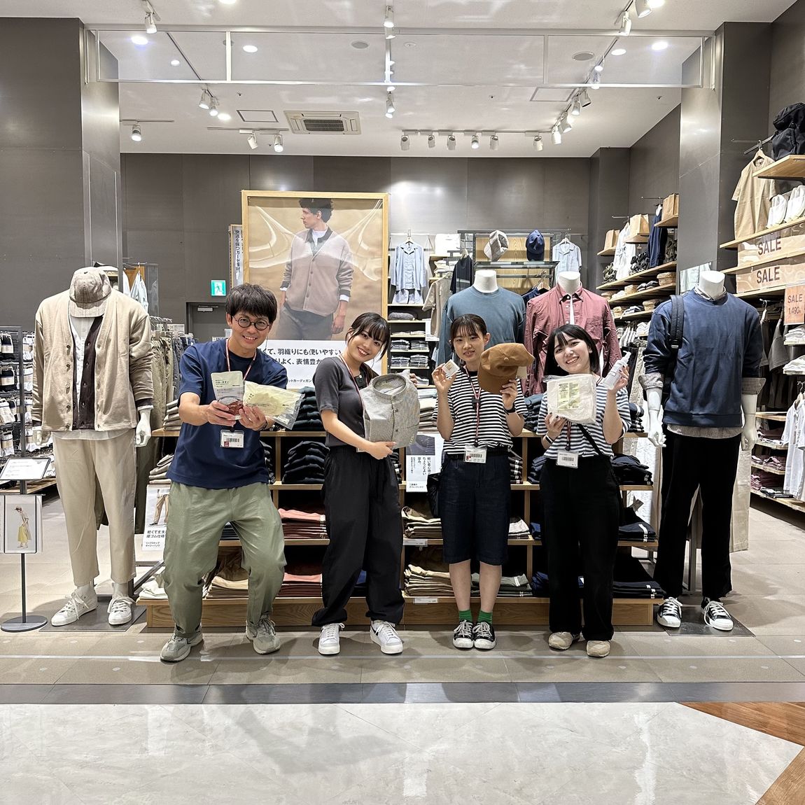 スタッフ集合写真①