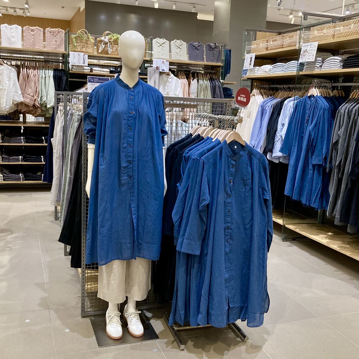 【イオンモール鹿児島】新商品、婦人強撚シアー長袖シャツワンピース