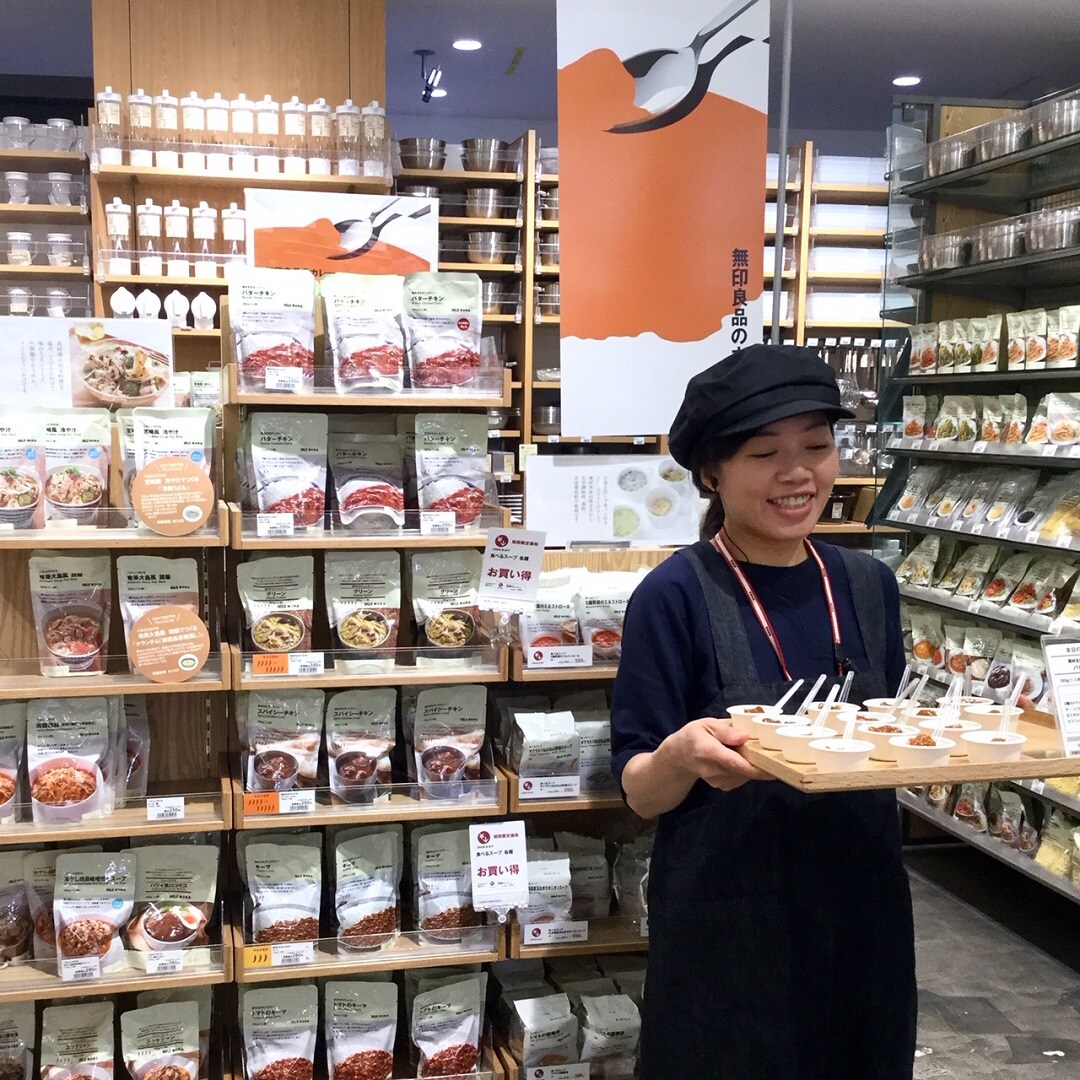 キービジュアル画像：毎週土曜はカレーの試食、行ってます！