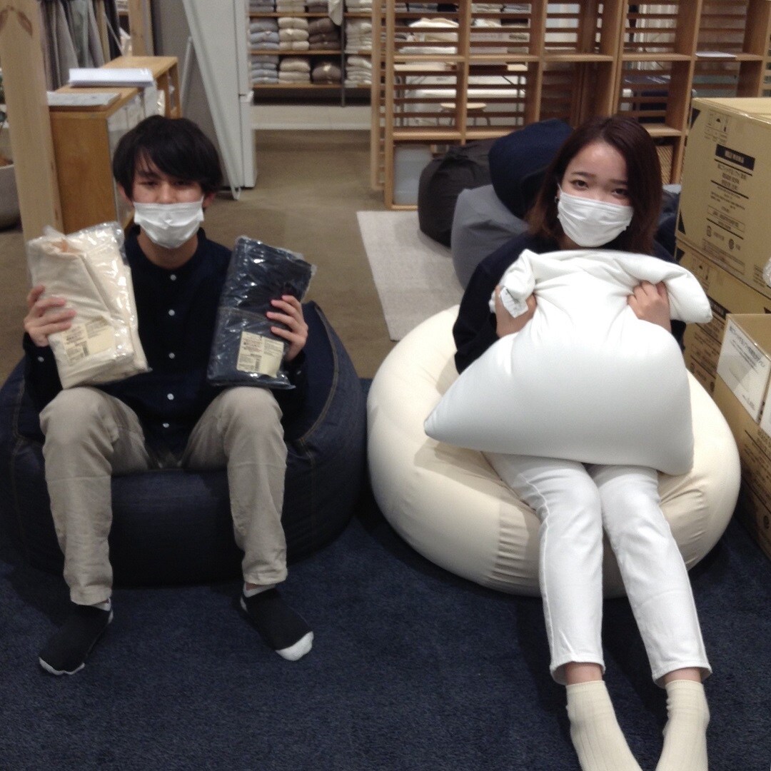 体にフィットくつろいでいる写真