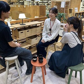 【イオンモールKYOTO】使い方様々！『木製スツール　アッシュ材突板』のご紹介