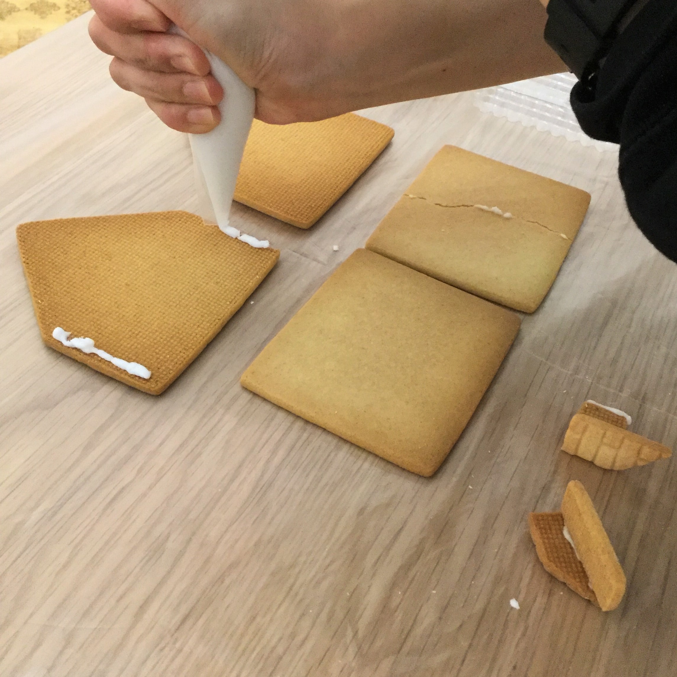 【イオンモールKYOTO】組み立てるヘクセンハウスつくってみました