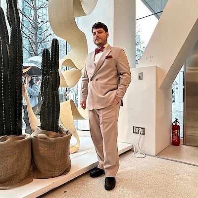 【新宿靖国通り】身長170cm