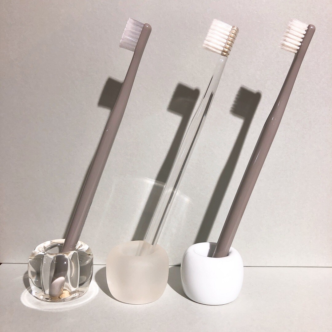 キービジュアル画像：スタッフ愛用品／歯ブラシ編